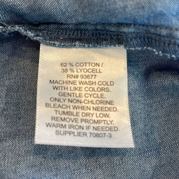 Boutique Plus, Woman’s Denim Button Down Shirt, Sz OX - Picture 4 of 7